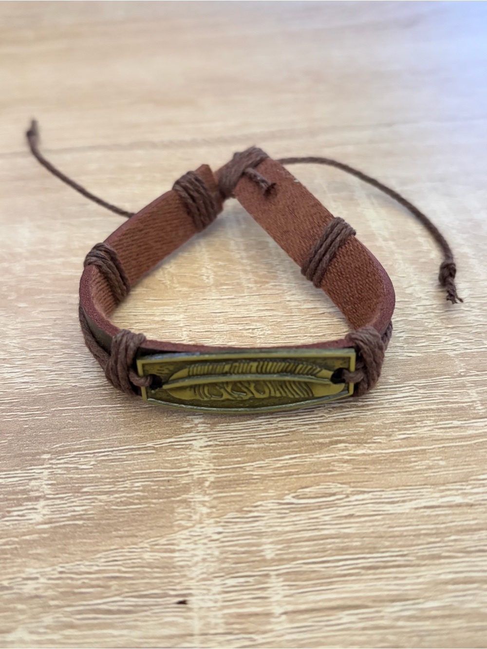 Unisex Brown Bracelet Feather Metal Plaque